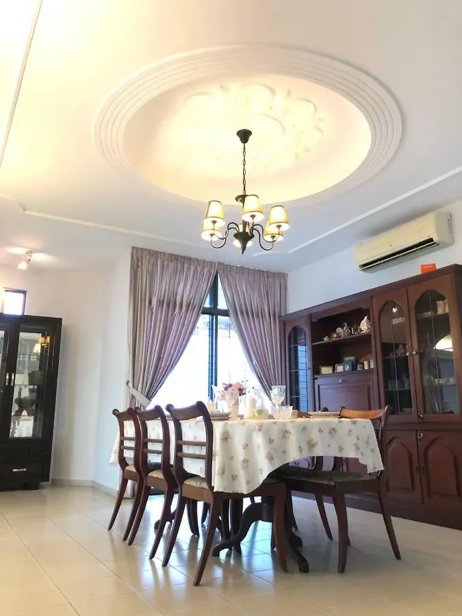 Green Lane By Plush Villa George Town