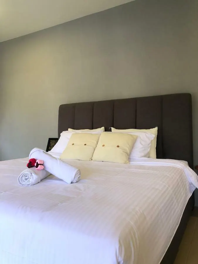 Green Lane By Plush Villa George Town Holiday home