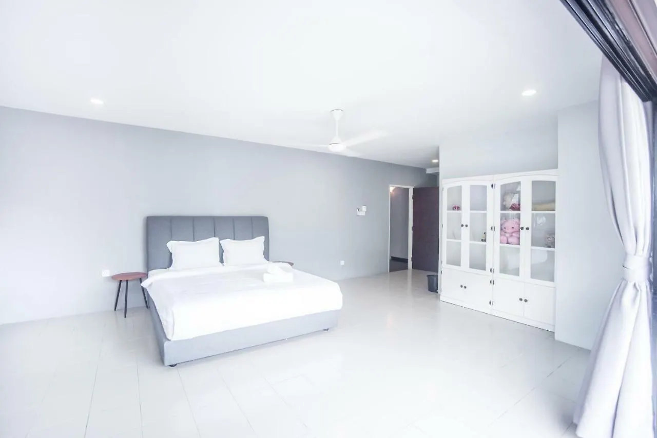 Green Lane By Plush Villa George Town 0*,  Malaysia