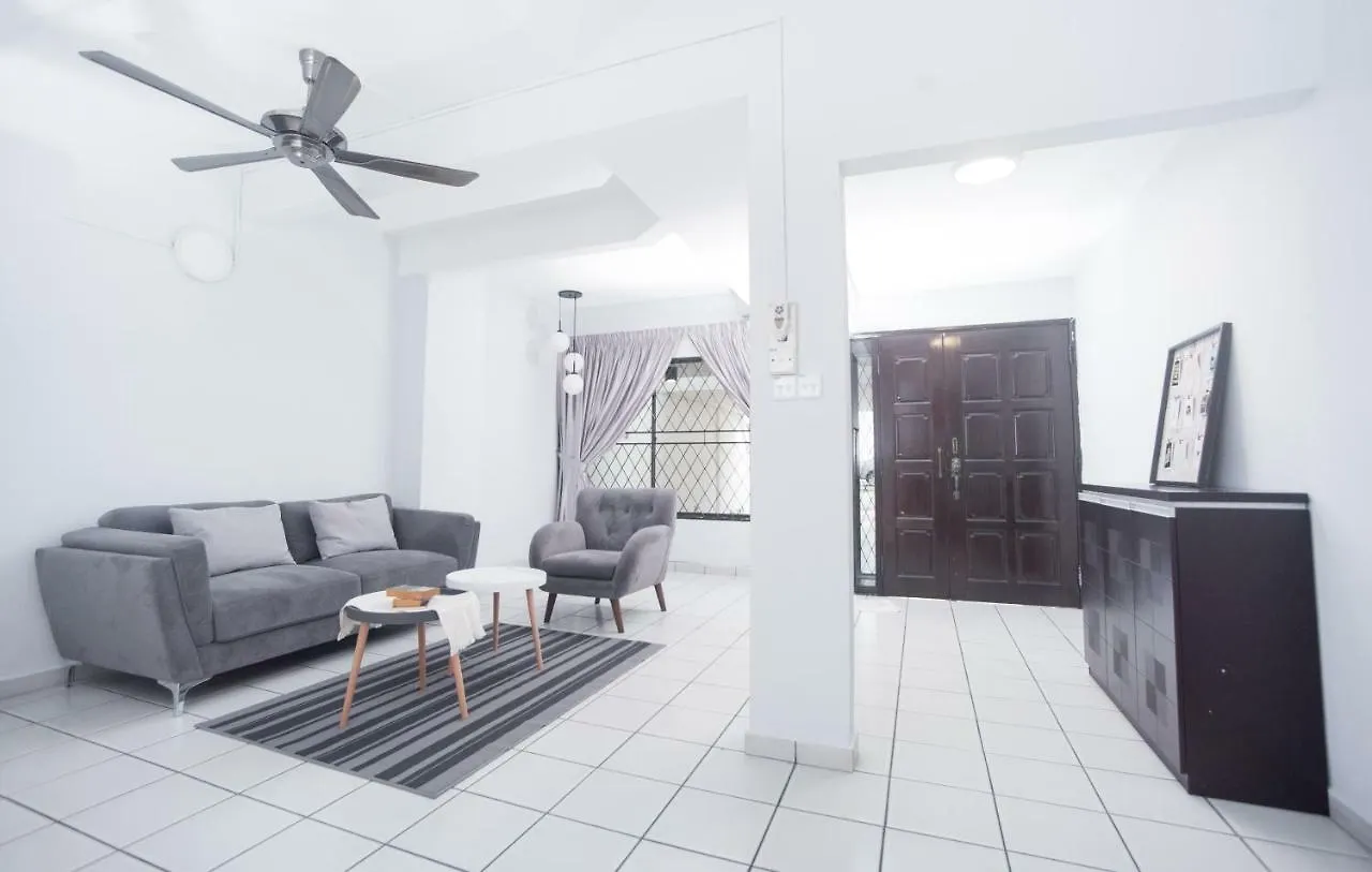 Vila Green Lane By Plush George Town